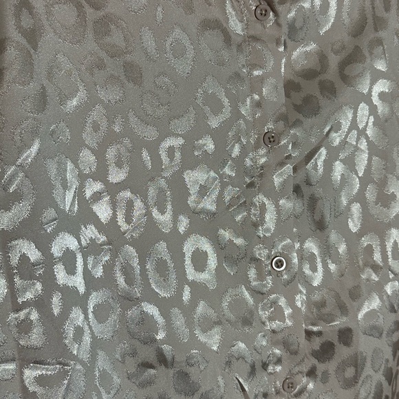 NWOT shiny leopard print blouse - Picture 3 of 4